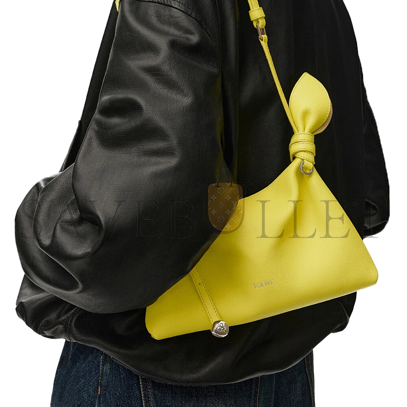 LOEWE MINI SCARF BAG IN SMOOTH CALFSKIN ABNYUNNX01 (24.5*14.5*6cm)
